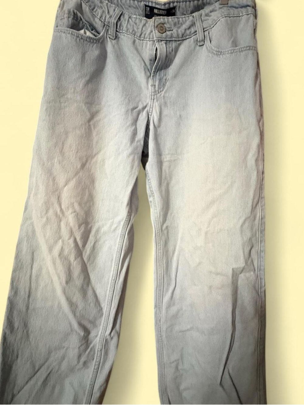 Hollister Women light washed Straight-Leg Jeans